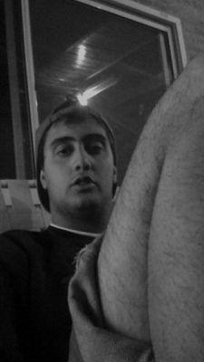 santigallarino's profile picture. El fuerte crea los acontecimientos; el débil acepta lo que el destino le depara