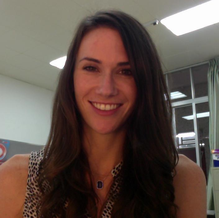 Wife to @JasenAwalt, mom of 2 cuties, grade 6 teacher, former expat, proud islander 🇨🇦