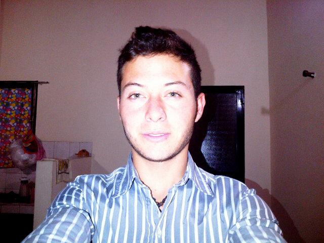 Aluisvivas's profile picture. Ingeniero En Formación