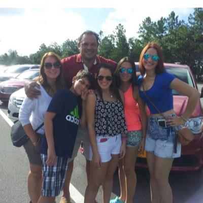 esthefanyaldana's profile picture. 20.Estudiante de Ingeniería Industrial. Me encanta mi vida, le agradezco a Dios por todo lo que tengo♥