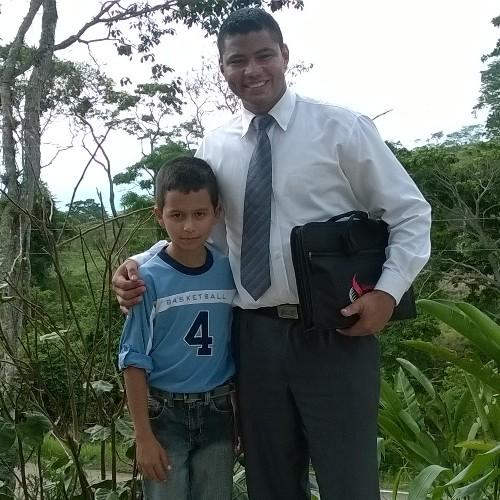 Pastor de la Iglesia Adventista del Séptimo dia al servicio de Dios Egresado: Seminario Teológico Adventista de Venezuela.