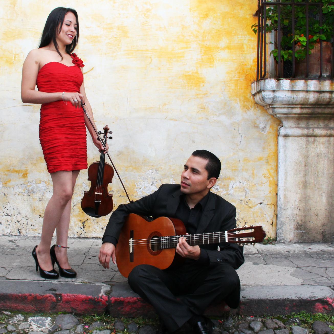Dúo que fusionado la riqueza musical del violín y la guitarra clásica en una experiencia única de sonidos producidos por el alma noble de las maderas. @ilroldan