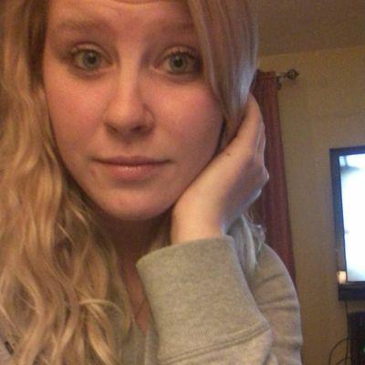 Love_Live_420's profile picture. 