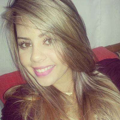 As vezes tão menina, as vezes tão mulher..