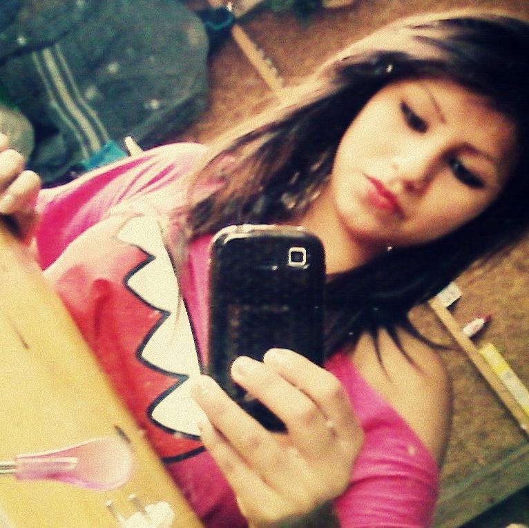 mm.... soi una xica tranqi super alegre***