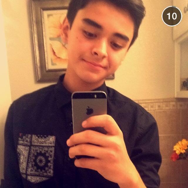 hello im hugoo  follow me ill follow back ✌