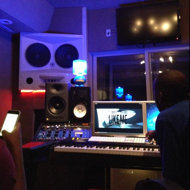 Public Relations & Marketing
Artists | Producers | Studios
KonnektTheDots@gmail.com
*Unsolicited music will not be viewed*