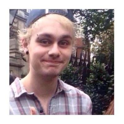 free follow from @queenftmgc and @xsunshinexhelp pls go follow them, they follow back