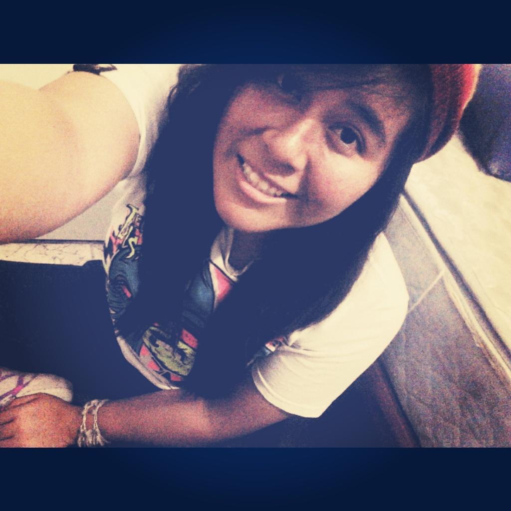InzNava's profile picture. Hola soy Directioner y me gusta comer tacos de espagueti y soy un cacahuate, tu eres un cacahuate, todos somos cacahuates cacahuates cacahuates shy! Jaja
