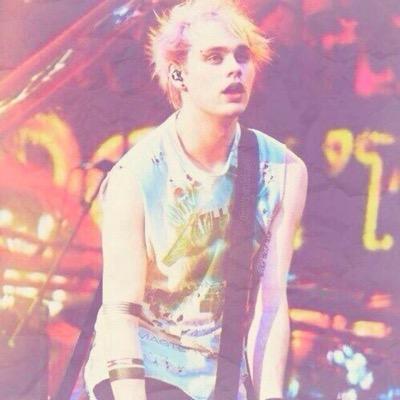 You'll come back each time you leave 'cuz, darling, I'm a nightmare dressed like a daydream.