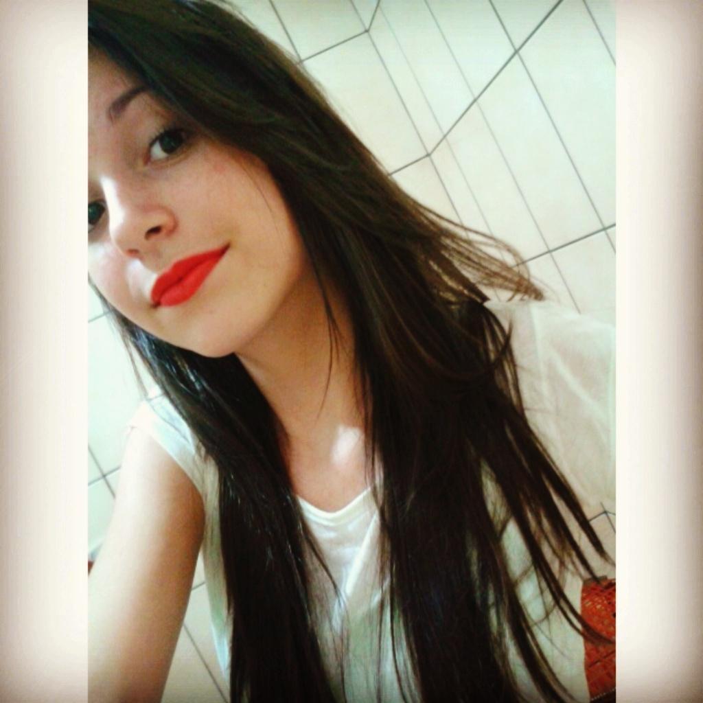 ThauanyOliveir2's profile picture. Correr atrás? Só se for da felicidade! ;)