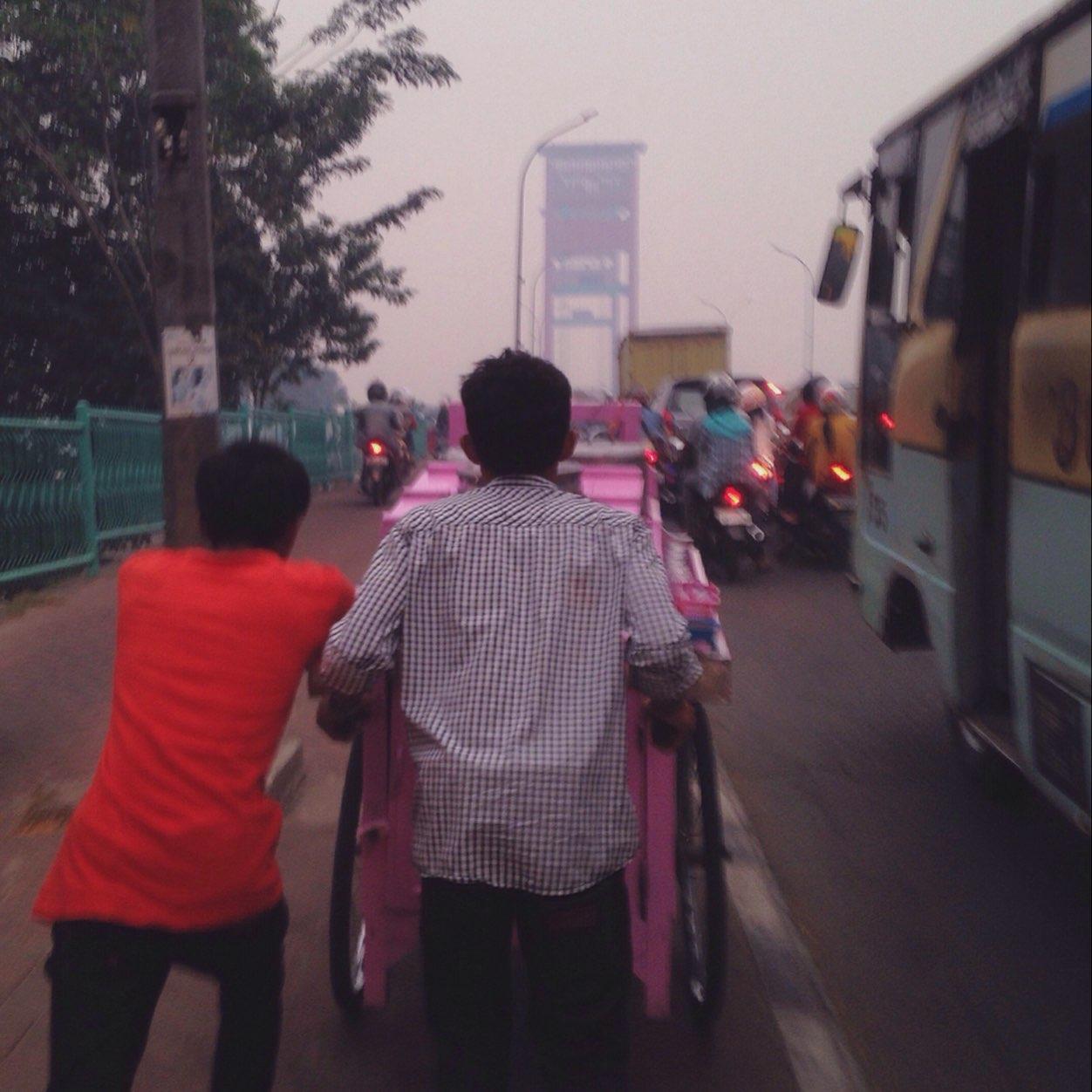 taroters's profile picture. Blusukan nyari makan. mention ke kami kalo ado tempat makan enak! jangan lupo pake hastag #jelajahraso