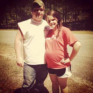 Married to my best friend . 
Has a handsome little boy . 
I love my life ♡
