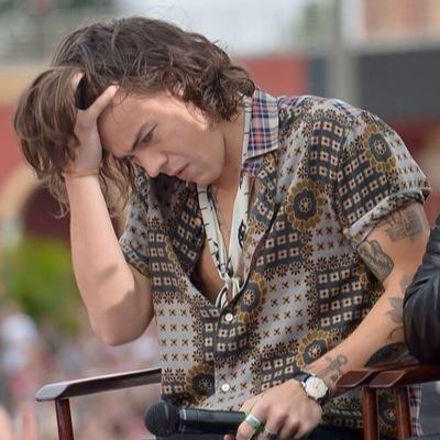 hey guys! Im a boy directioner:) this is my fan account and please follow my main! its @aaronnwangg :) THANK YOU AND ASK FOR FOLLOW BACK!