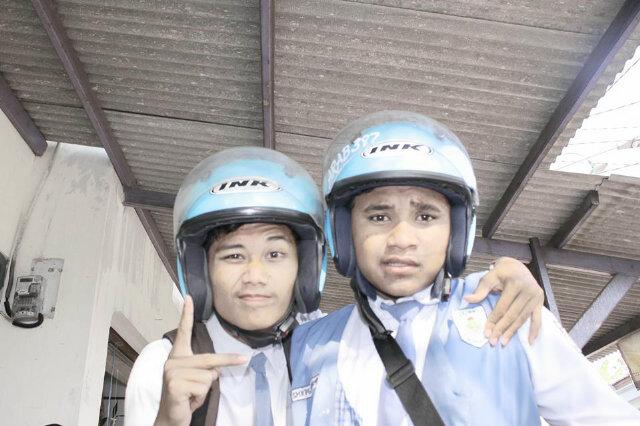 Aku Hanya Lah Orang Biasaa ^_^
Yang Mempunyai Kulit Sawo Matang :)