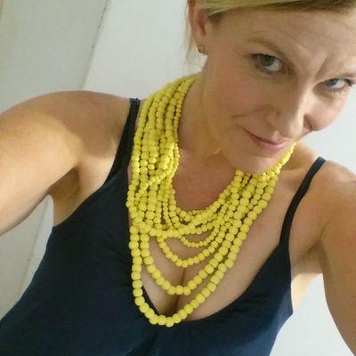 Brisbane blonde who shops like it's an Olympic sport.