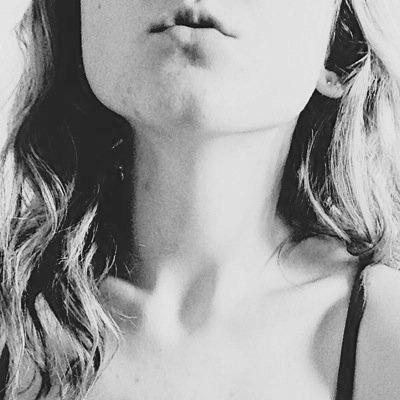 brxkenarrow_'s profile picture. 