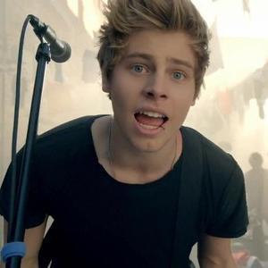 Dean||Sherlock||@5sos @Luke5sos @Calum5sos @Ashton5sos @Michael5sos