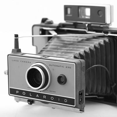 Twitter profile for B&W analogue photography.