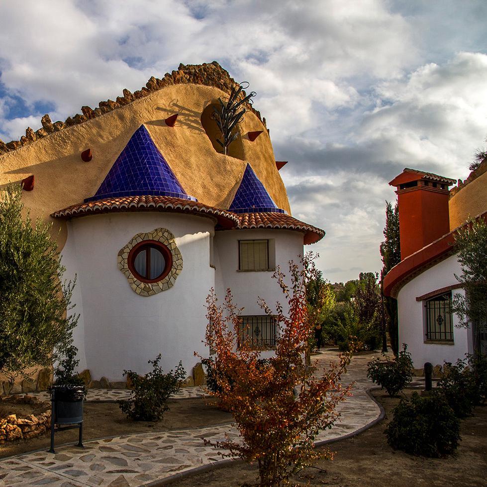 cuevaslagranja's profile picture. Cuevas La Granja es un Complejo de Turismo Rural que cuenta con dieciocho Casas-cueva restauradas sobre una antigua granja que data de principios de siglo.