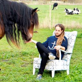 perqvarnstrom's profile picture. Programledare på @p4halland. Åsikterna är mina. Ironi kan förekomma. Halleluja.