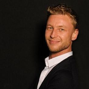 Omebbe's profile picture. choisis les programmes pour Planète+ et Planète+A&E. Est passé par comédie ! la télé qui déconnait!