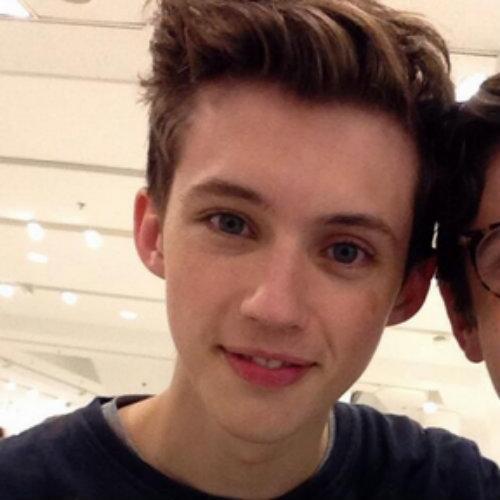 bennie aaron smith. -bisex, single
