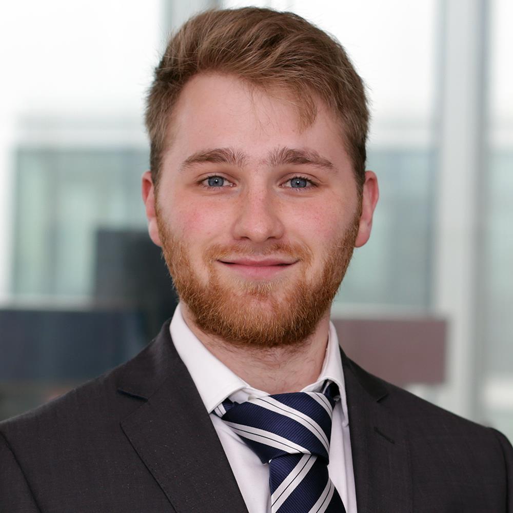 3rd Year, Assistant Senior at EY on the School Leavers Programme. All views are my own.
