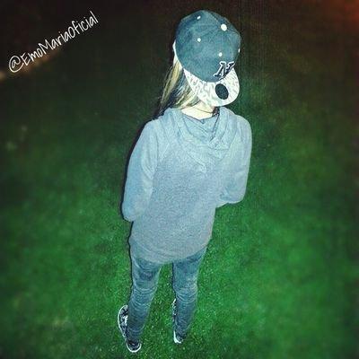 Grupo de fans de @EmoMariaOficial una chica que salió de la nada para hacernos sentir bien con sus videos. Todo nuestro apoyo! Te queremos Emo! La mejor!