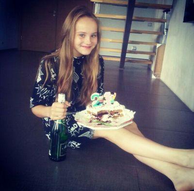 martaklerap's profile picture. °•Summer•°