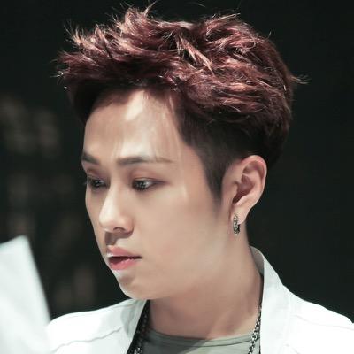 nonametriangle's profile picture. 