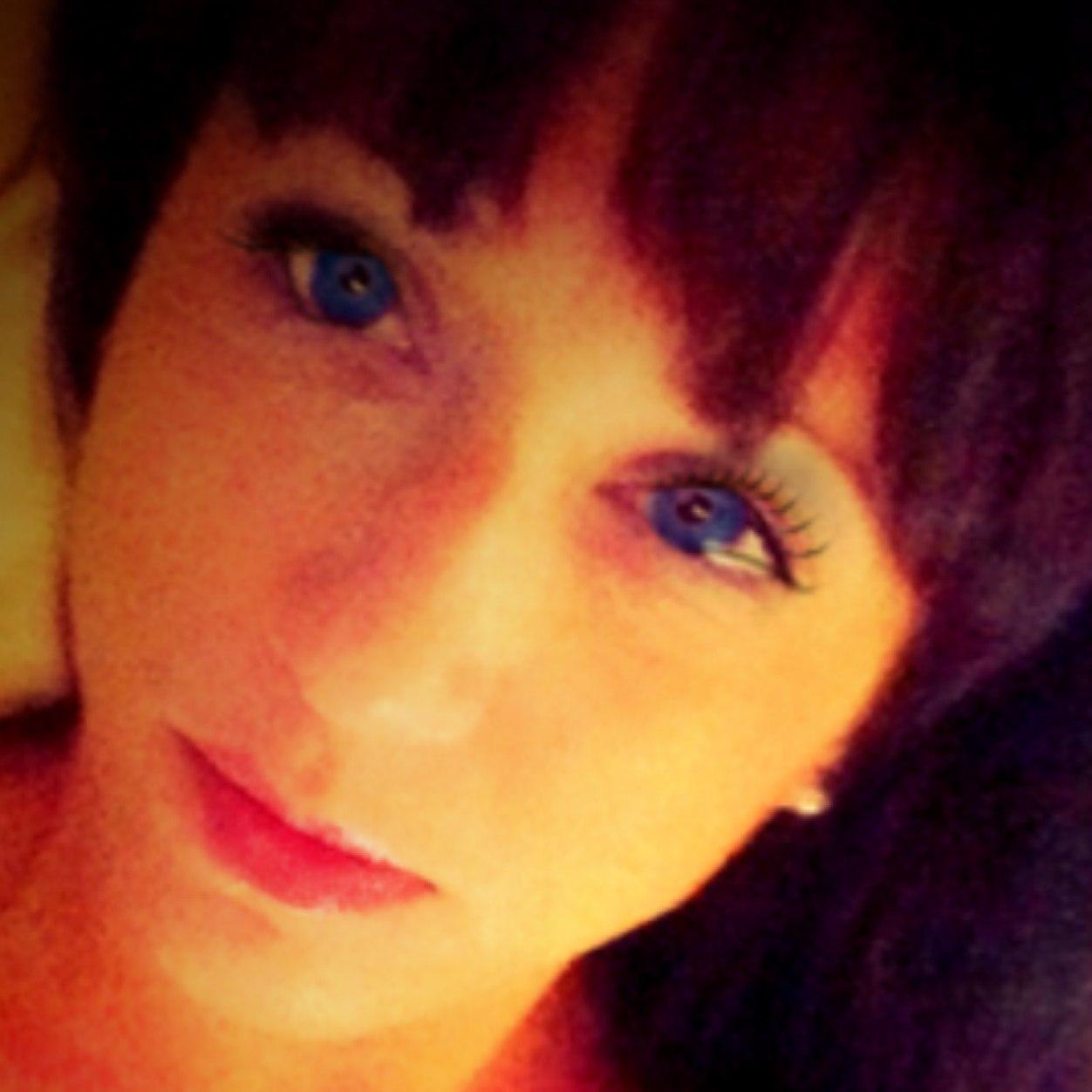 shelliannephoto's profile picture. 