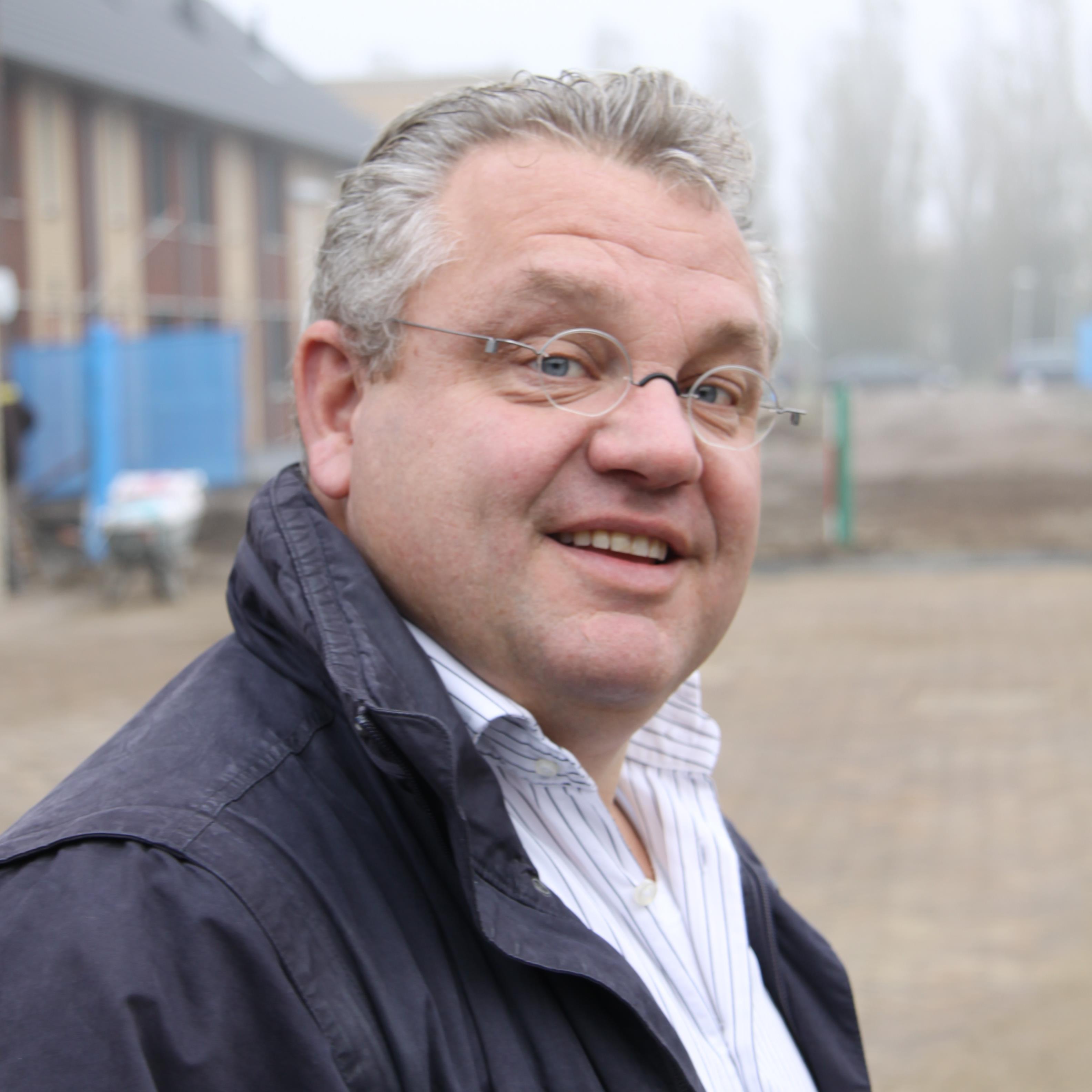 Bouwkundig opzichter en ondernemer bij TOCO advies bv Specialist in het begeleiden van bouwprojecten. http://t.co/ChN5K9xp