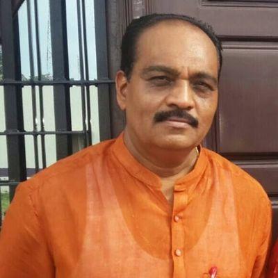 General Surgeon. Have a well equiped hospital. The moto of the hospital is Dayave Dharmada Mulavayyaa a teaching of 12th century wonder Basavanna..