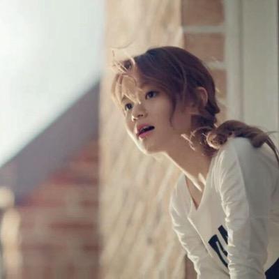 ; say hi my name is 이하이 ur fav bae☆ on hiatus