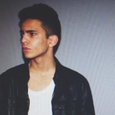 gdfhhfg's profile picture. 