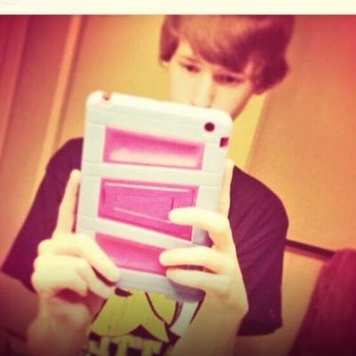 I'm a 15 year old trickshoter my Gamer Tag is Young Raffy