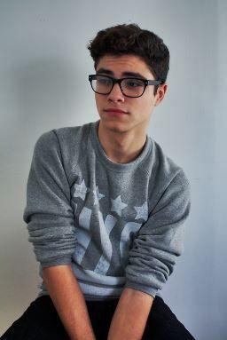 qasya_erikha09's profile picture. 