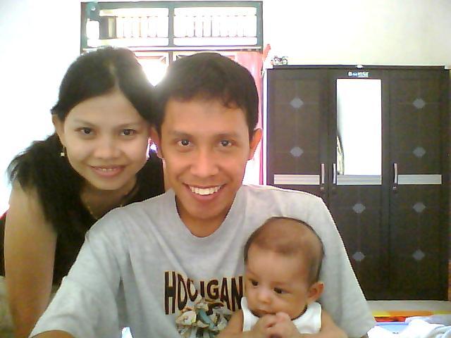 LilisAlvaro's profile picture. semuanya akan indah