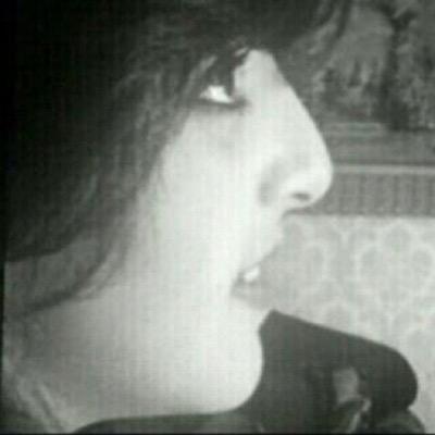 تكفون يآهلي لآتعذلوني محبته تقراء من عيوني تغلب على سري ومكنوني كلي من افراحي لياحزاني،،،❌والخاص ممنوع❌