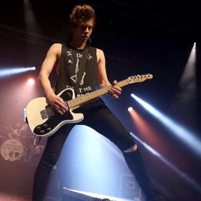 follow @mericalum plsssss :)