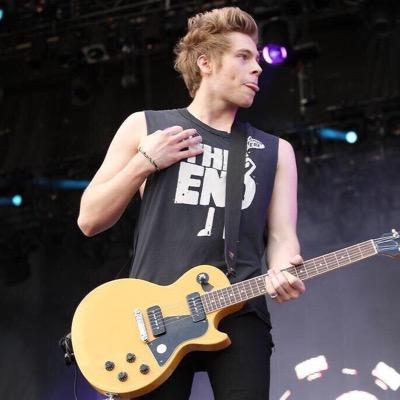 follow @T0xicalHood and @GeorgChelsea be active and turn on her notifs for Dms to 3/6 1/5 3/12 + 5sos band acc Everynight SHE HELPS HER ACTIVE FOLLOWERS GAIN