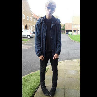 17 YEAR OLD ACTOR/MODEL/SINGER - FOR BUSINESS ENQUIRES: kylestangermusic@aol.co.uk