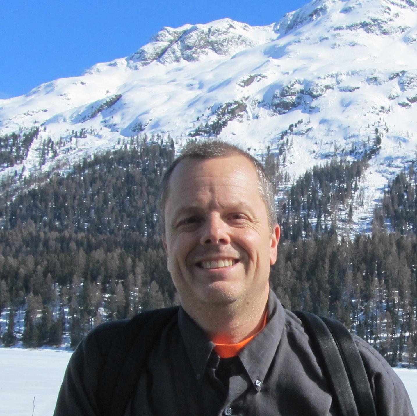 IT professional with over 20 years in IT industry focused on servers, storage and now networking.