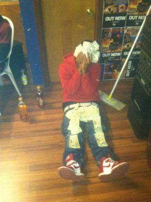 DM FOR FEATURE ✊ Trappin & Rappin #HustleGameOfficial #FreeEddieKain #RIPLitJuice #RIPLitDot Lets Get This Money $$$. ️