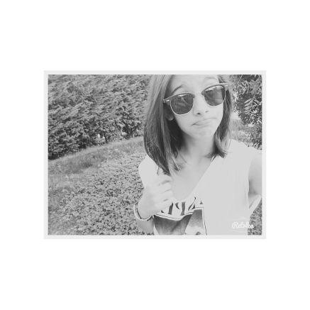 •Le stelle sono fatte di luce perchè il mondo è pieno di buio•❤