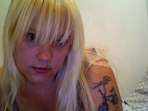 zoetleroy's profile picture. All the stuff I don't want to say publicly, i.e., mostly whining. IRL friends only.