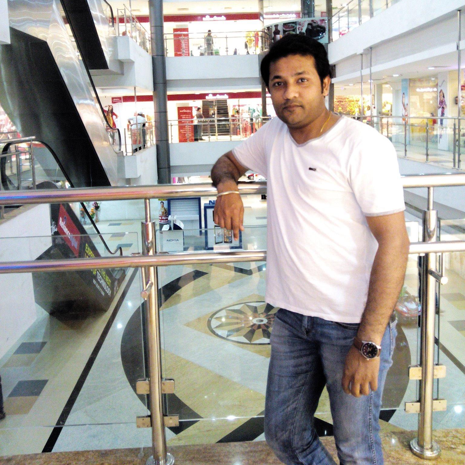 koolaraya_rohan's profile picture. 