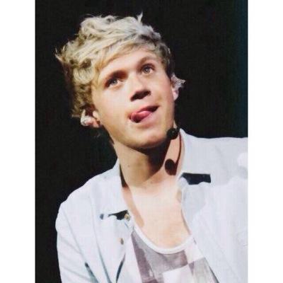 dm me hot niall girlss !! || @20snourry