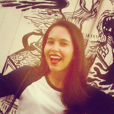 AnaPaulaDanttas's profile picture. girl's a genius